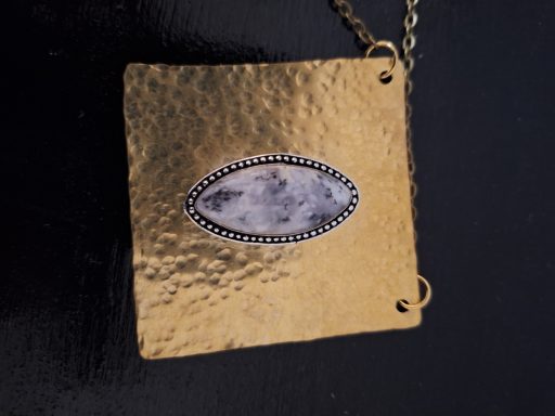 großer Messinganhänger m. Edelstein 50€