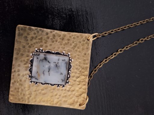 großer Messinganhänger m. Edelstein 50€